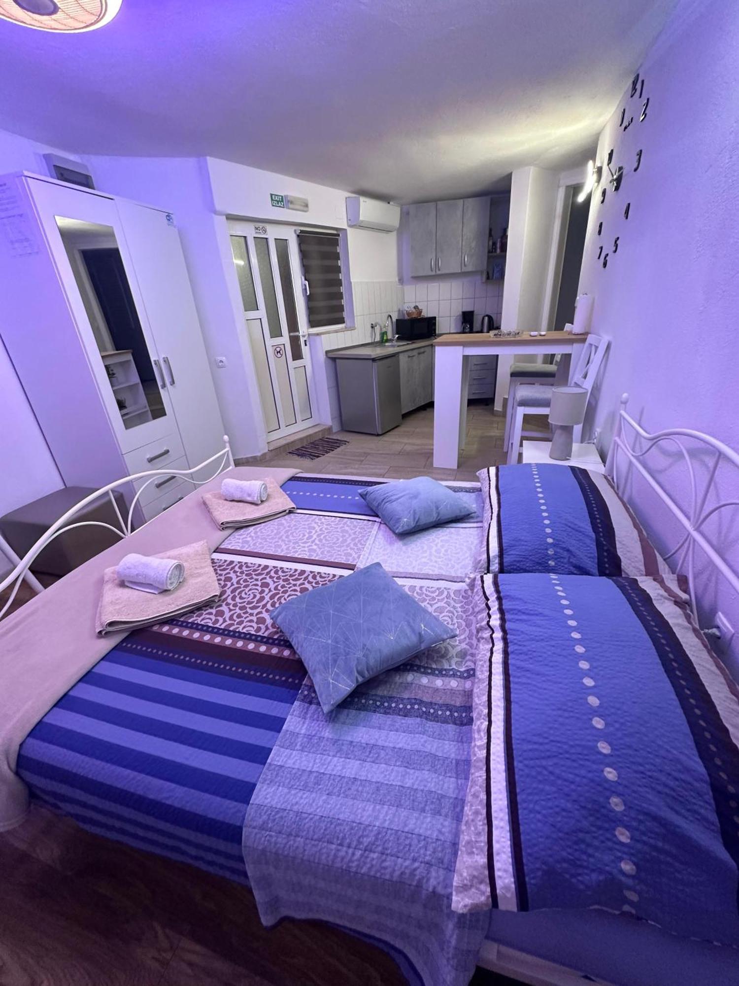 Studio Apartman M&M Split Extérieur photo